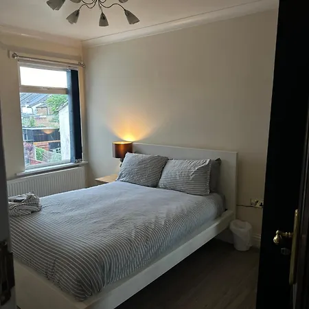 Leavesden Residence - Central - Cosy - Harry Potter Watford  Exterior photo