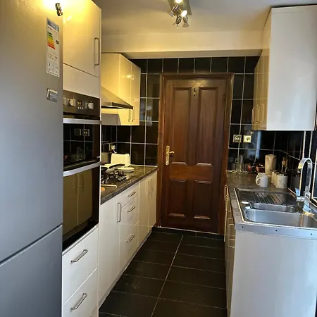 Leavesden Residence - Central - Cosy - Harry Potter Watford  Exterior photo