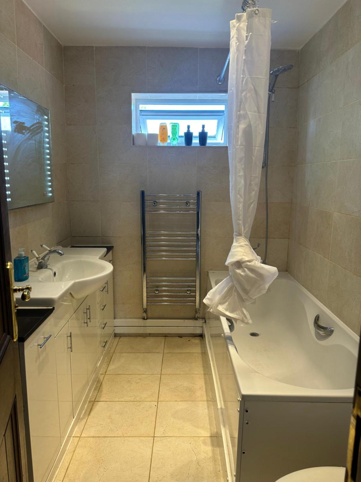 Leavesden - - Cosy - Harry Potter Holiday home *